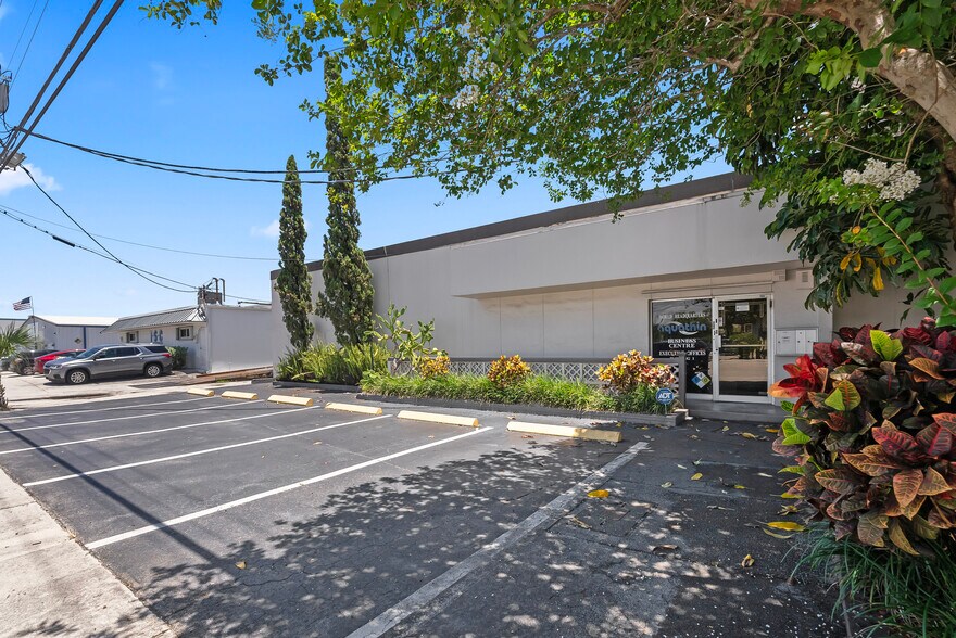 950 SW 12th Ave, Pompano Beach, FL à vendre - Photo de l’immeuble – Image 2 sur 45