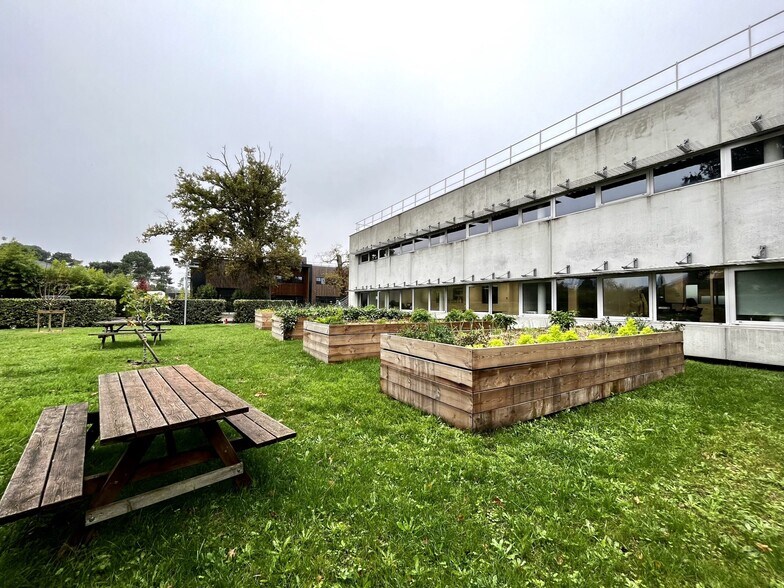 40 Avenue Ferdinand De Lesseps, Canéjan à louer - Photo de l’immeuble – Image 2 sur 9