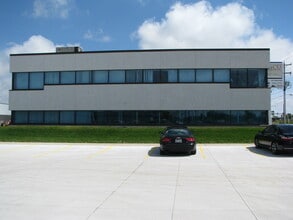 2670 S Ashland Ave, Green Bay, WI à louer Photo intérieure– Image 2 sur 18