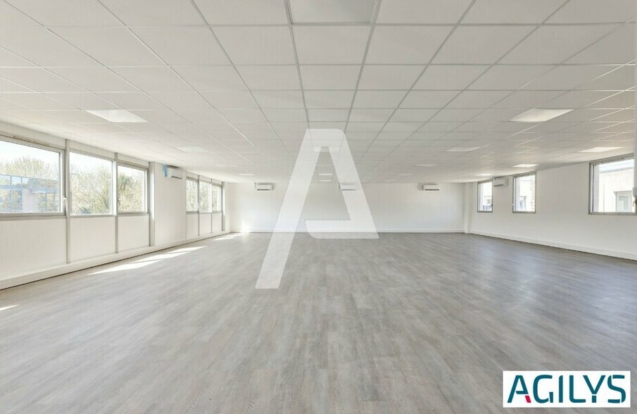 3-7 Avenue Des Frères Lumiers, Villiers-sur-Marne à louer - Photo intérieure – Image 2 sur 8