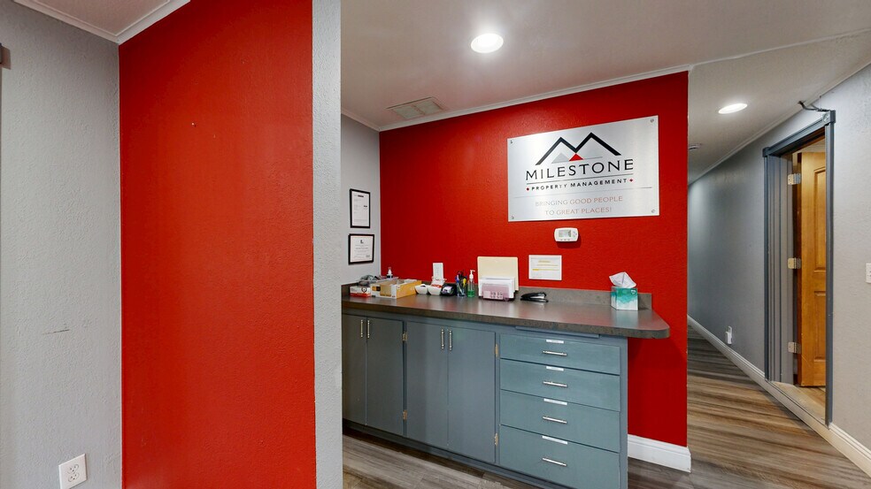 6823 SW Canyon Rd, Portland, OR à louer - Numérisation 3D Matterport – Image 2 sur 20