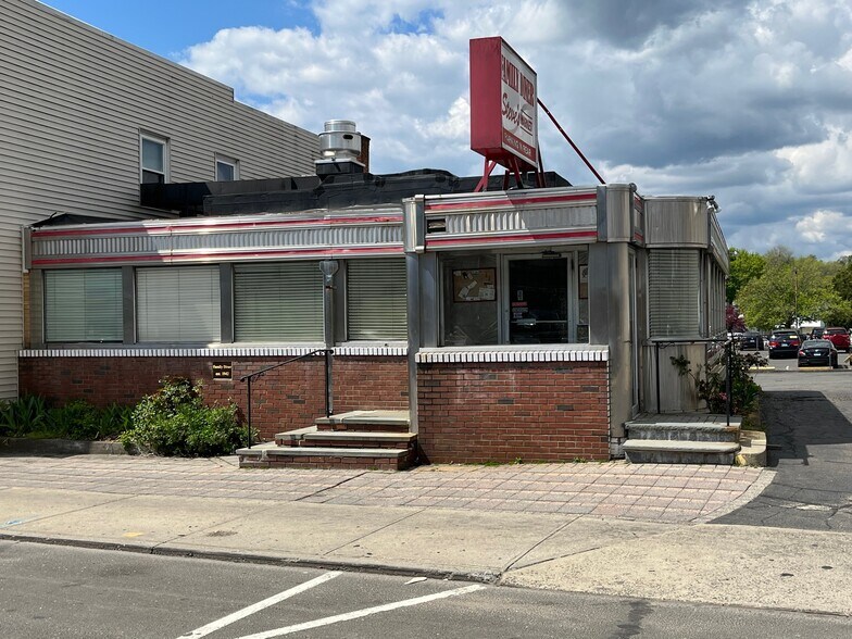 71 Main St, Norwalk, CT à vendre - Photo de l’immeuble – Image 2 sur 9