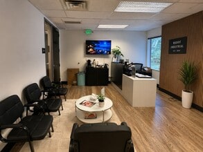 12721 NE Bel Red Rd, Bellevue, WA à louer Photo intérieure– Image 2 sur 6