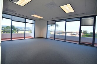 2790 Skypark Dr, Torrance, CA à louer Photo de l’immeuble– Image 2 sur 5