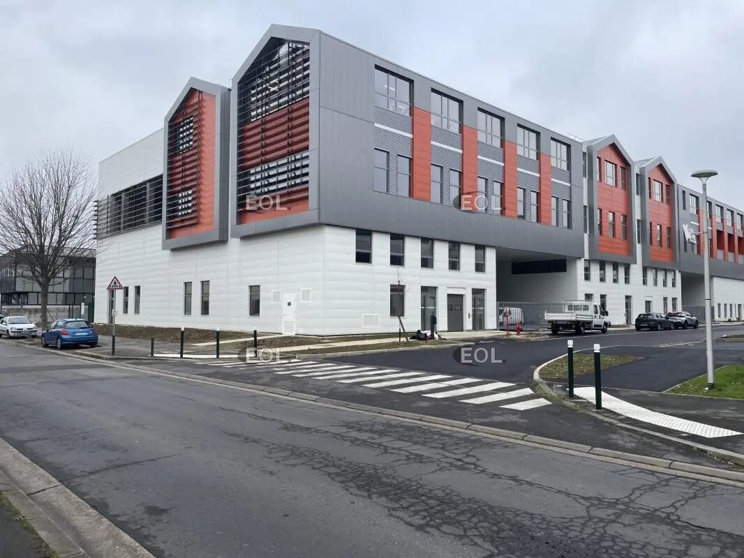 Local d’activités dans Nanterre à louer Photo de l’immeuble– Image 1 sur 15