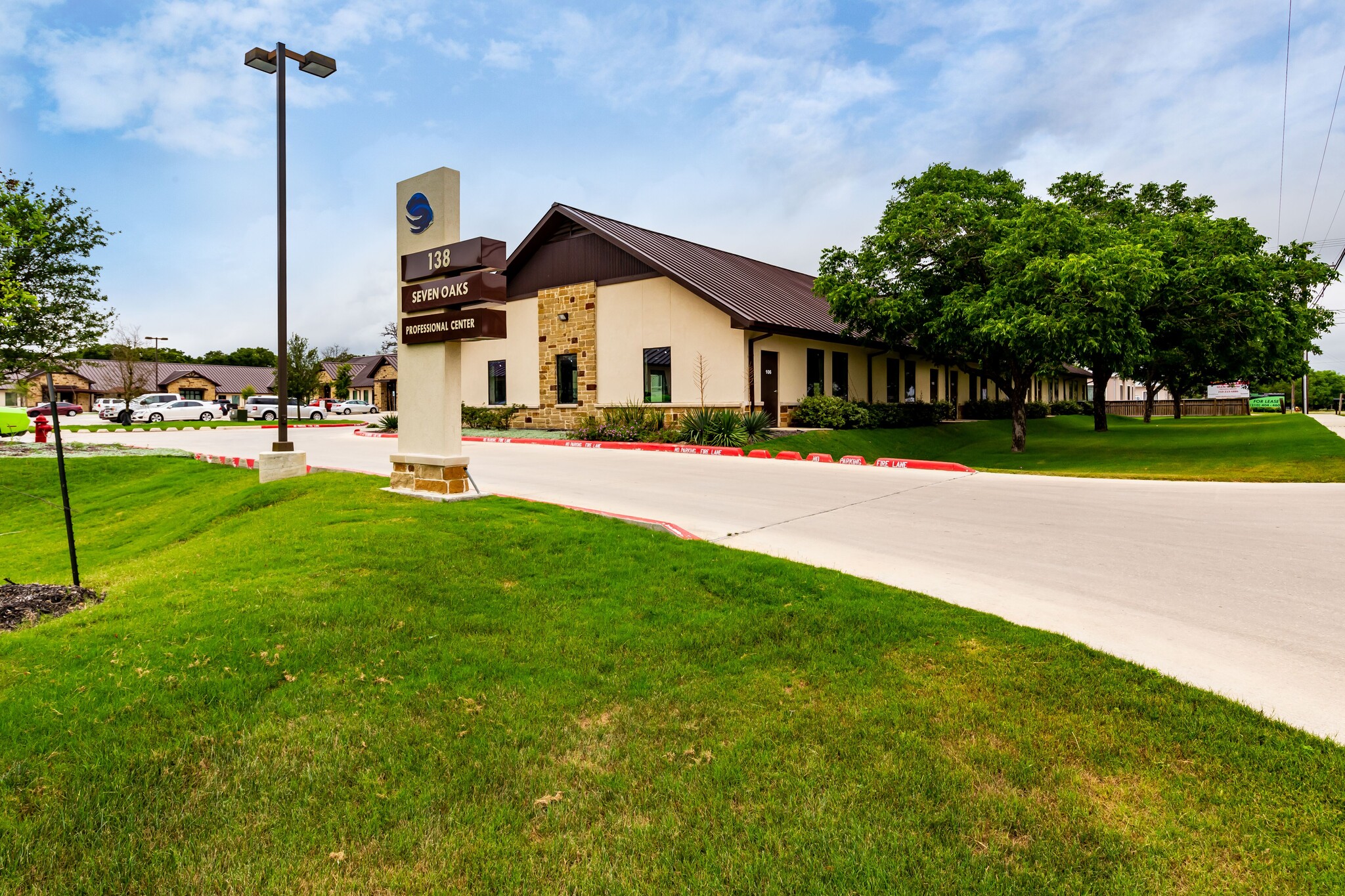 138 Old San Antonio Rd, Boerne, TX à louer Photo de l’immeuble– Image 1 sur 19