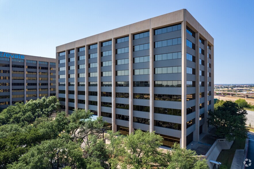 4100 International Plz, Fort Worth, TX à louer - Photo de l’immeuble – Image 1 sur 7