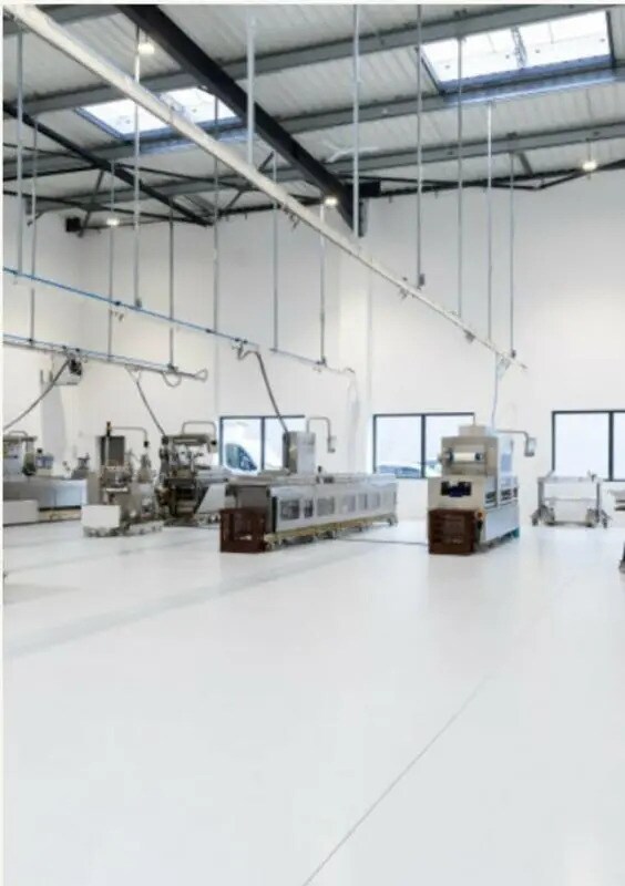 Plus de détails pour Local d’activités à vendre