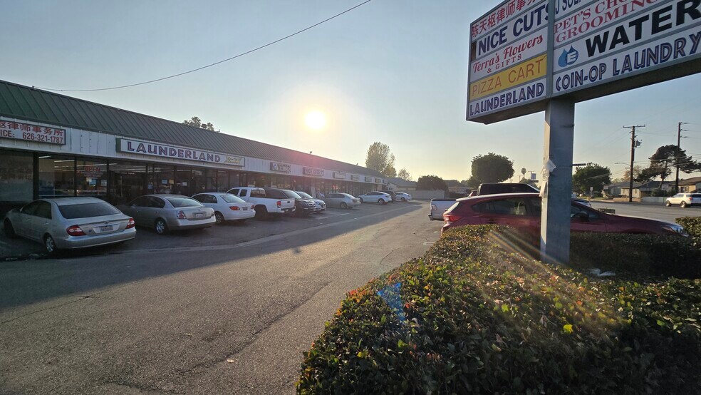 9574-9592 Lower Azusa Rd, Temple City, CA à louer - Photo de l’immeuble – Image 1 sur 7