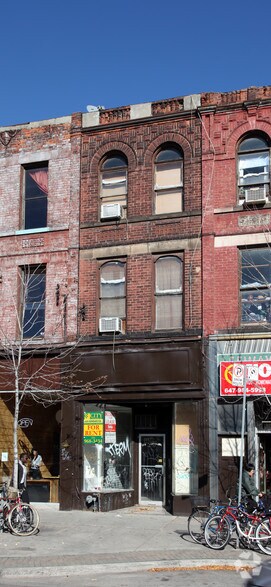 433 Spadina Ave, Toronto, ON à louer - Photo principale – Image 1 sur 2