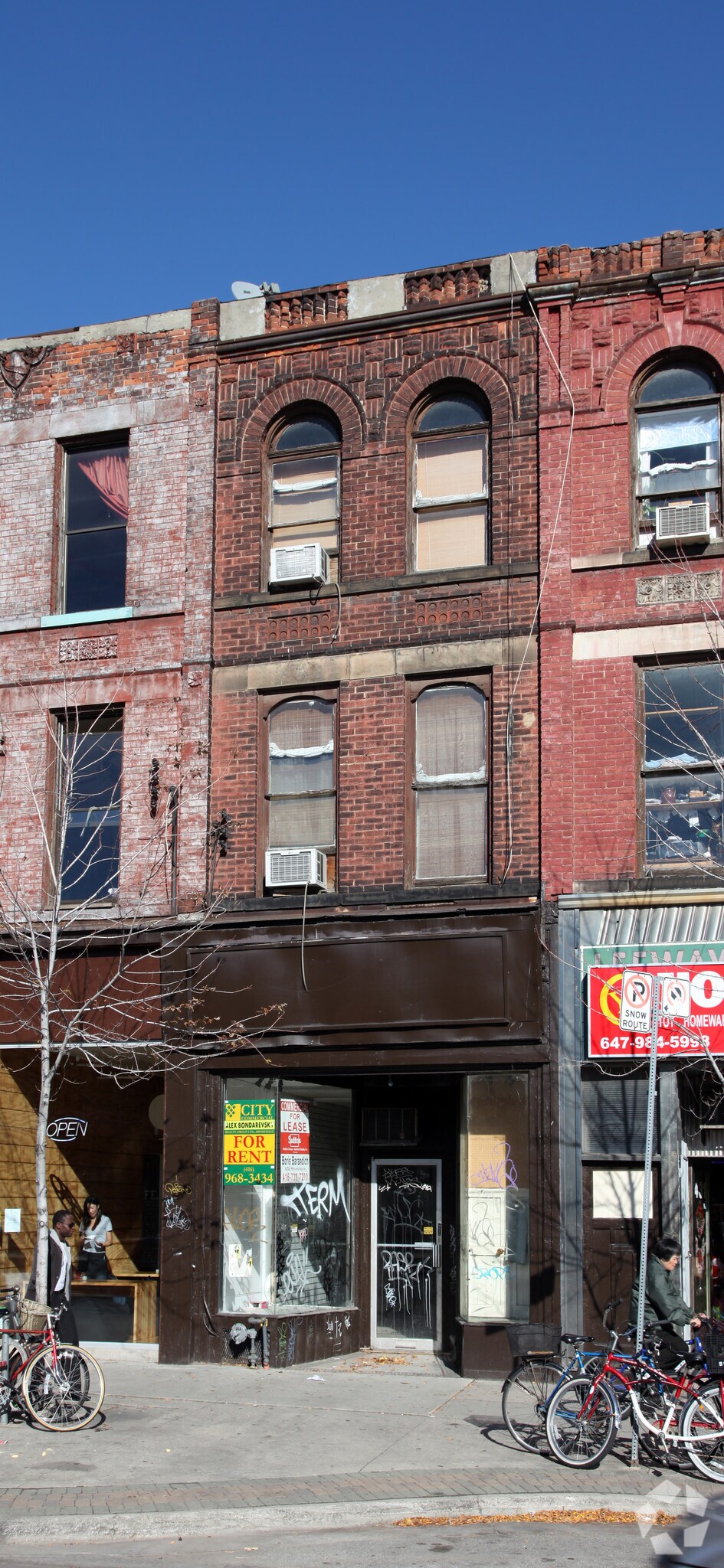 433 Spadina Ave, Toronto, ON à louer Photo principale– Image 1 sur 3