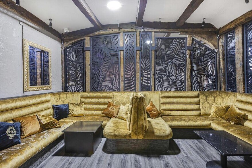 93 High St, Brentwood à vendre - Photo de l’immeuble – Image 2 sur 93