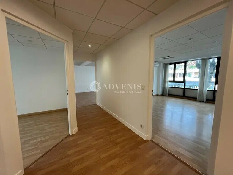 Bureau dans Chaville à vendre - Photo intérieure – Image 3 sur 5
