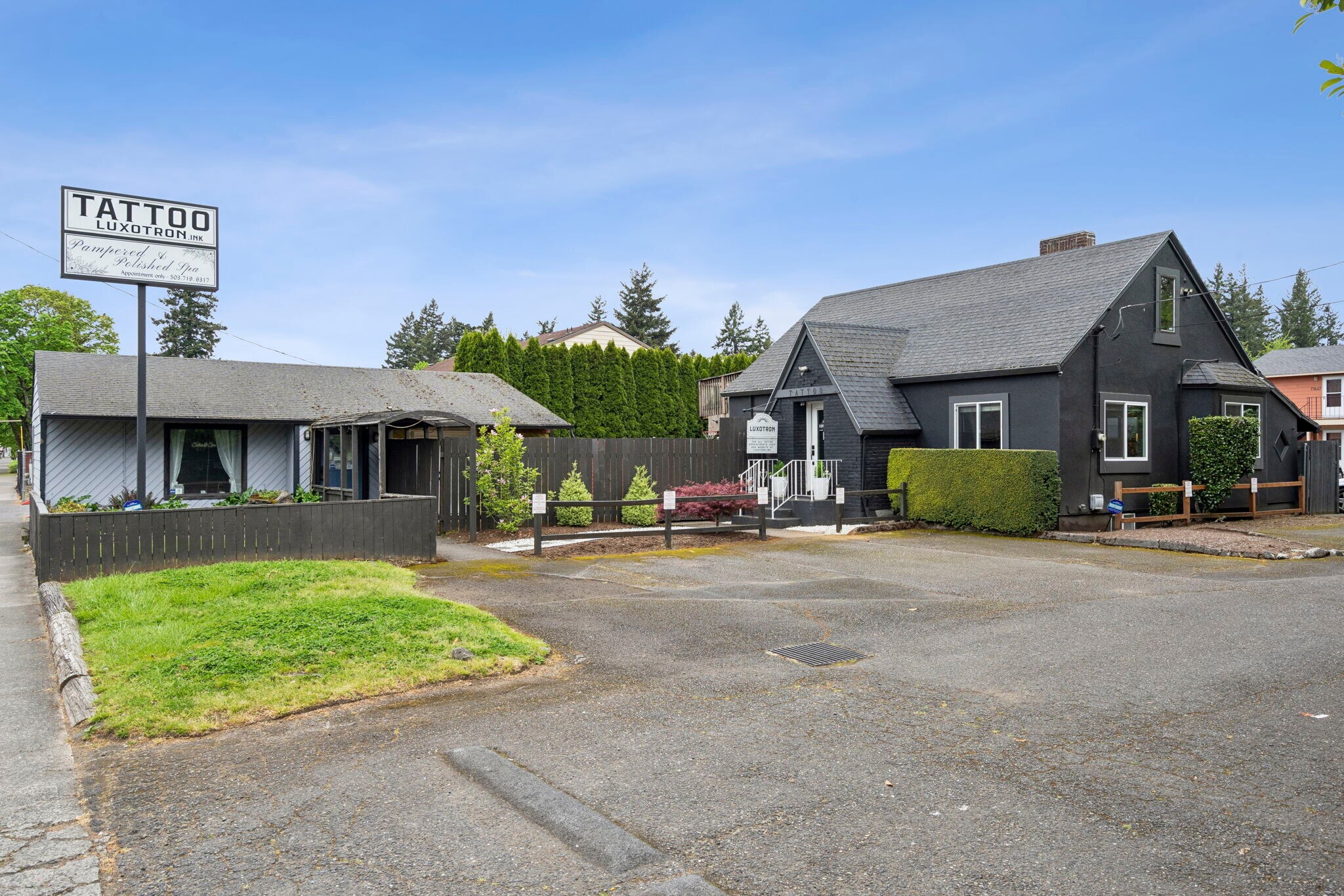 17641 SE Stark St, Portland, OR à vendre Photo de l’immeuble– Image 1 sur 55