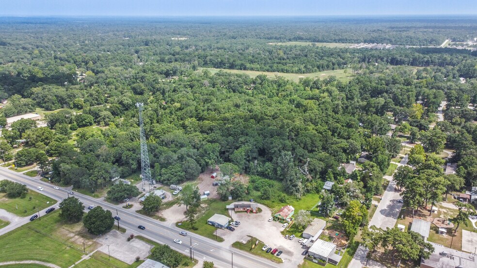 26242 FM 2090 Rd, Splendora, TX à vendre - Photo de l’immeuble – Image 2 sur 23