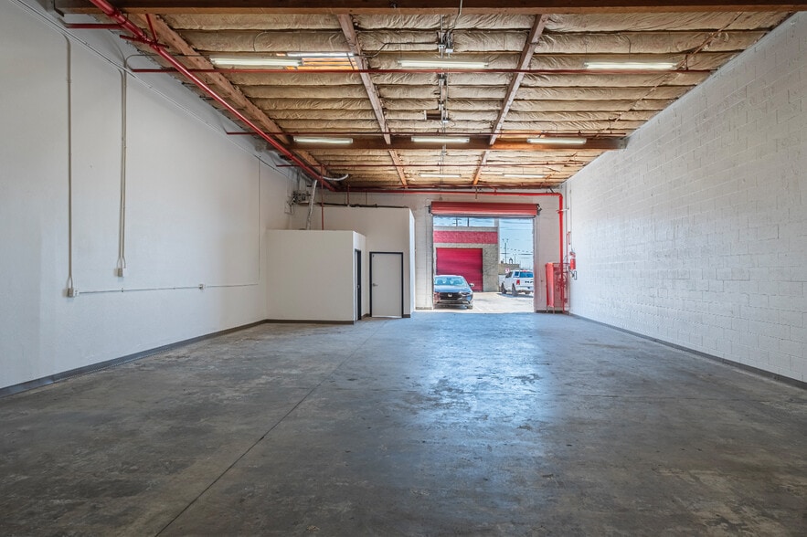 830 Watson Ave, Wilmington, CA à vendre - Photo intérieure – Image 2 sur 17