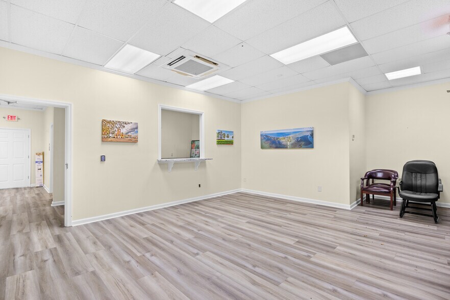 313 Commerce Dr, Pawleys Island, SC à vendre - Photo de l’immeuble – Image 2 sur 37