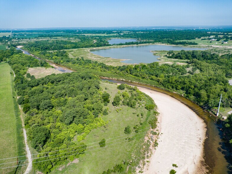 12941 N Anderson Rd, Jones, OK à vendre - Photo de l’immeuble – Image 1 sur 12
