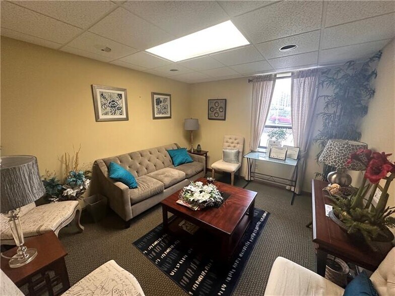 3000 McKnight East Dr, Pittsburgh, PA à vendre - Photo intérieure – Image 3 sur 12