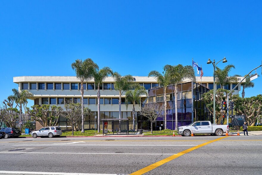 4801 Wilshire Blvd, Los Angeles, CA à louer - Photo de l’immeuble – Image 2 sur 11