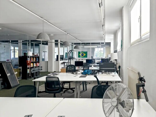 Plus de détails pour Bureau à louer