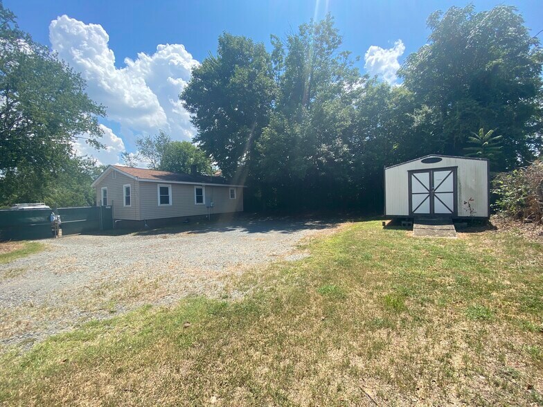 4514 Old Pineville Rd, Charlotte, NC à louer - Photo de l’immeuble – Image 2 sur 11