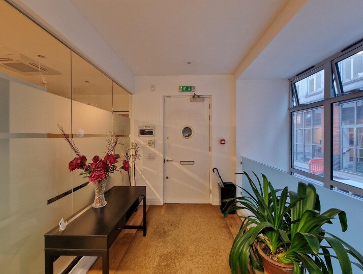 6 Honduras St, Londres à vendre - Photo de l’immeuble – Image 3 sur 6