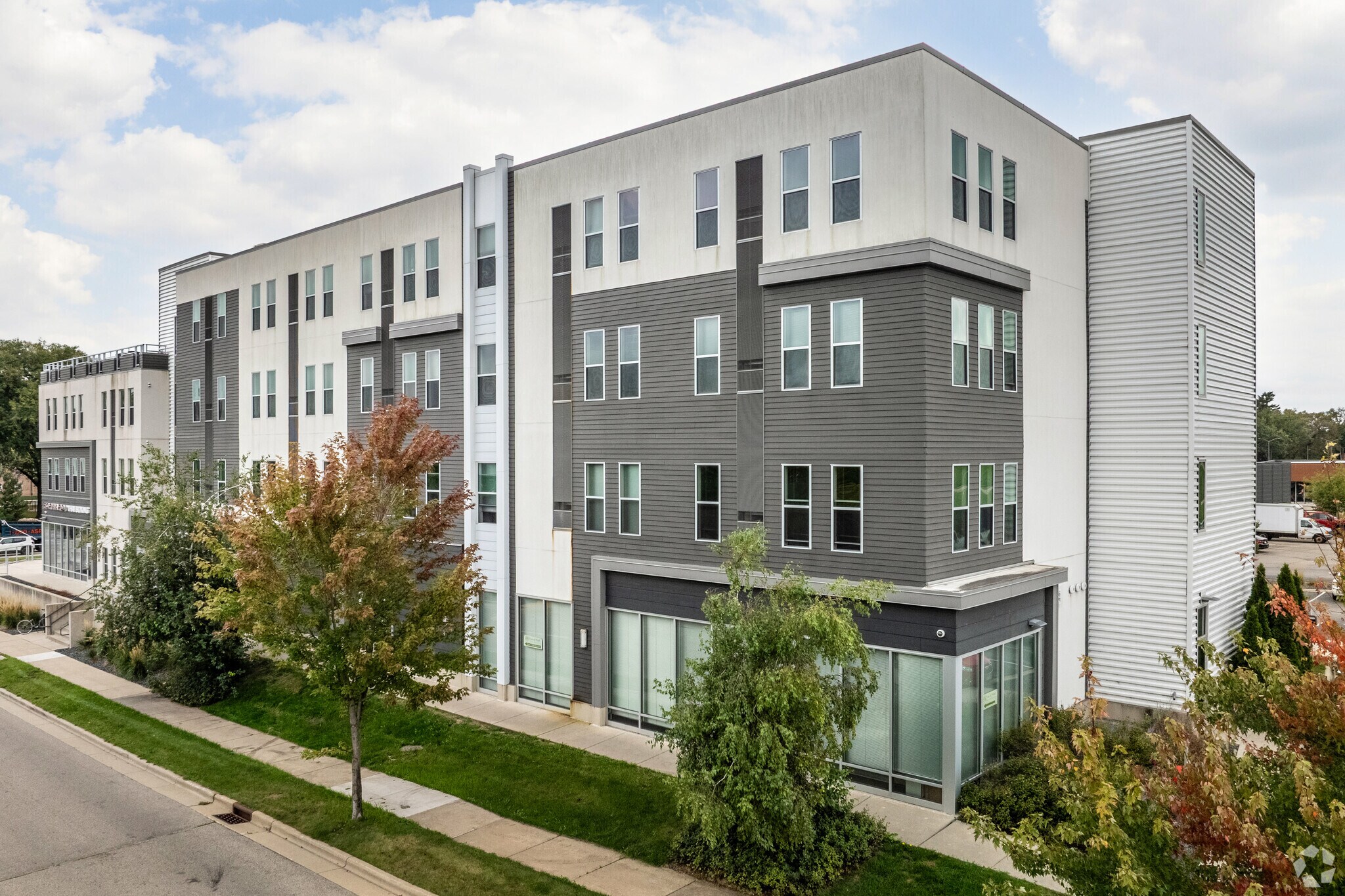 2500 Rimrock Rd, Madison, WI à louer Photo principale– Image 1 sur 24