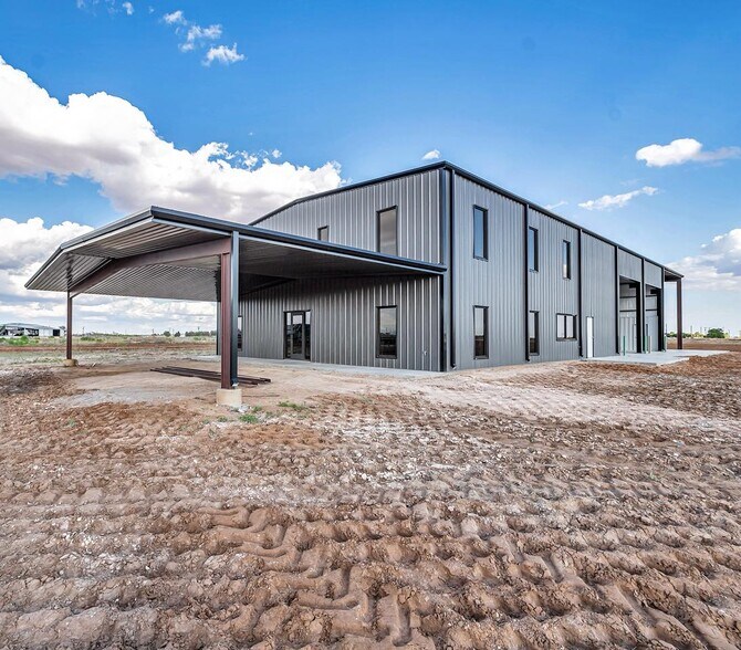 4700 E CR 134, Midland, TX à louer - Photo de l’immeuble – Image 1 sur 6