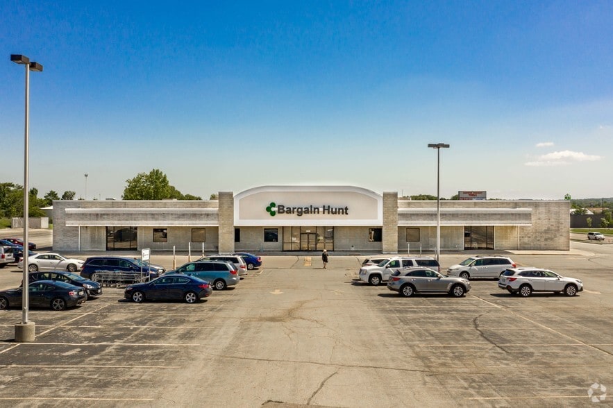 8336 Springboro Pike, Miamisburg, OH à louer - Photo principale – Image 2 sur 20