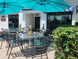 Plus de détails pour 9-19 Fillmore Dr, Sarasota, FL - Local commercial à louer