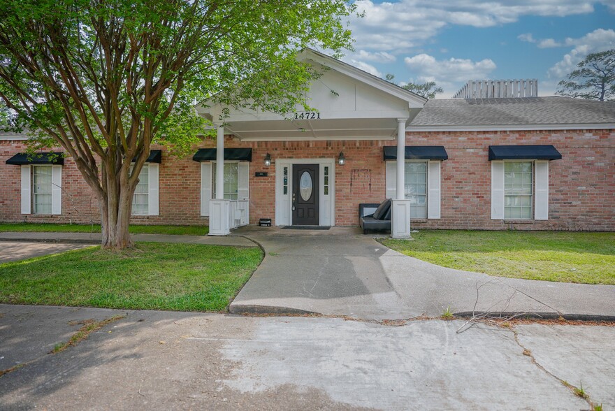 14721 Pebble Bend Dr, Houston, TX à vendre - Photo de l’immeuble – Image 3 sur 65