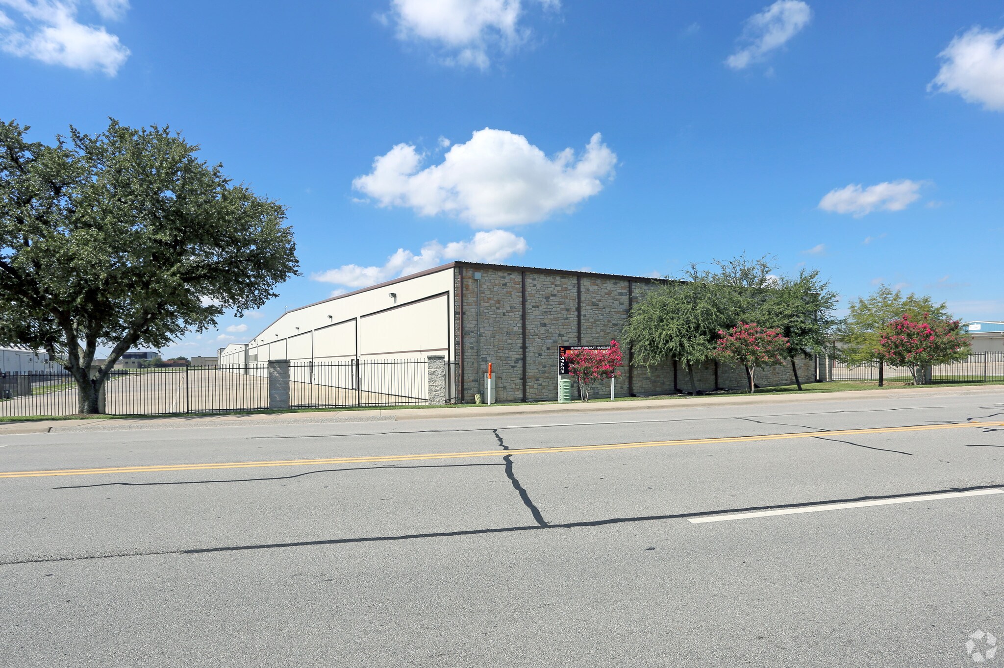 15809 Addison Rd, Addison, TX à vendre Photo principale– Image 1 sur 4