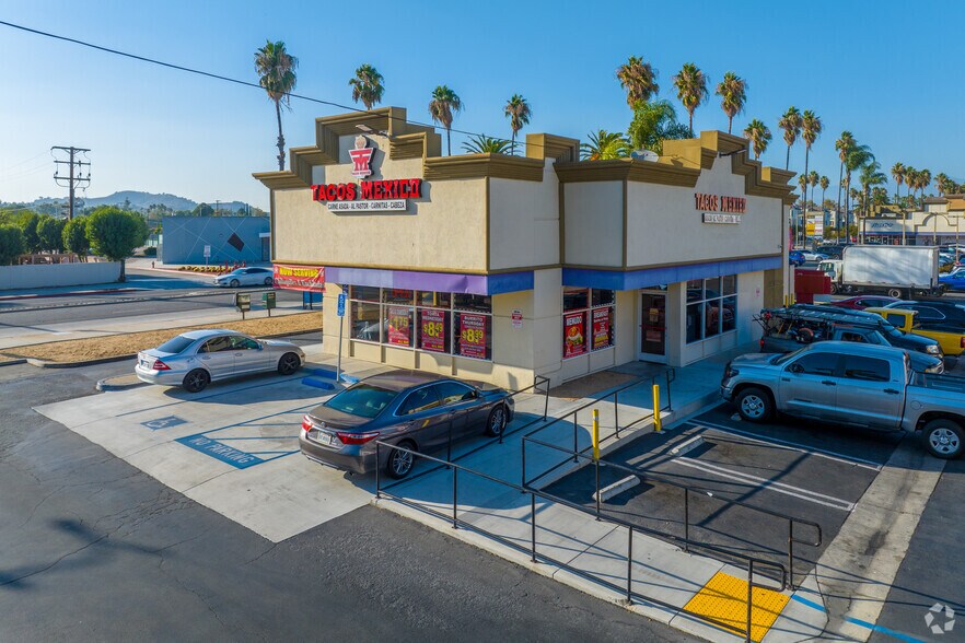 2298 S Garey Ave, Pomona, CA à vendre - Photo de l’immeuble – Image 2 sur 7
