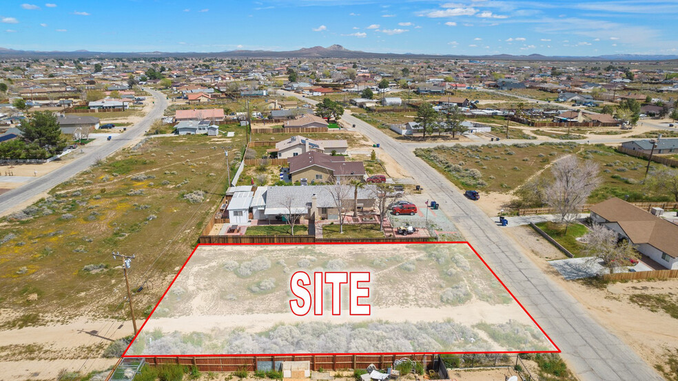 8337 Jacaranda ave, California City, CA à vendre - Photo de l’immeuble – Image 2 sur 3