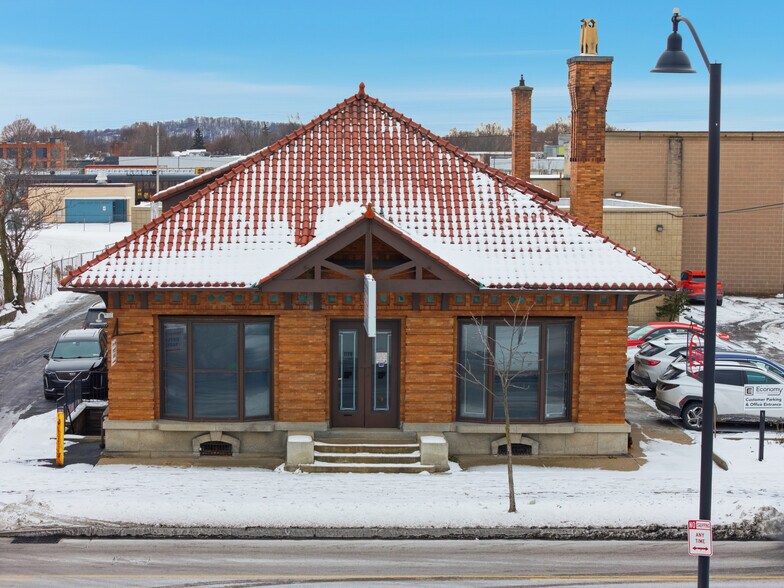 1175 E Main St, Rochester, NY à vendre - Photo de l’immeuble – Image 3 sur 34