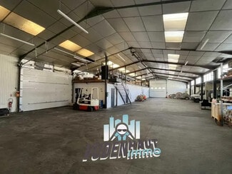 Plus de détails pour Local d'activités à louer