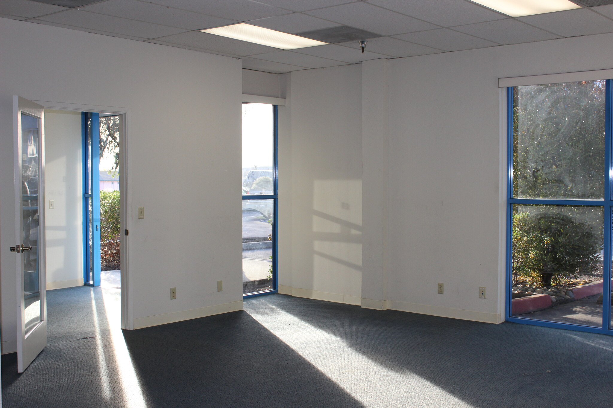 1514-1518 Moffett St, Salinas, CA à louer Photo de l’immeuble– Image 1 sur 3