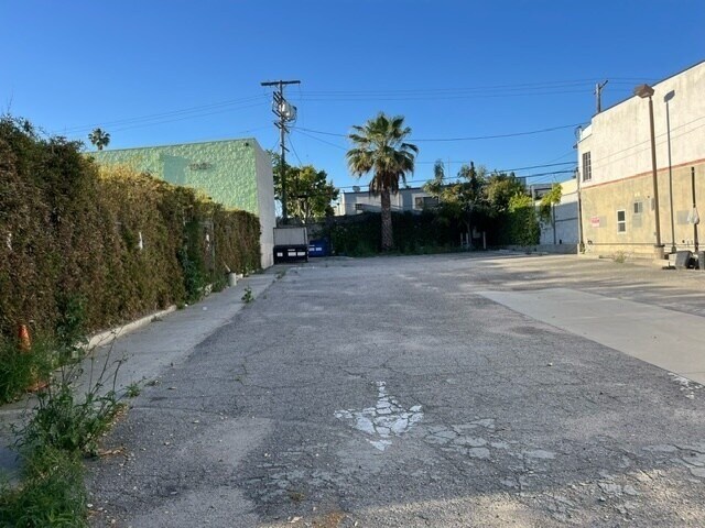13119 Ventura Blvd, Studio City, CA à louer - Photo de l’immeuble – Image 2 sur 2