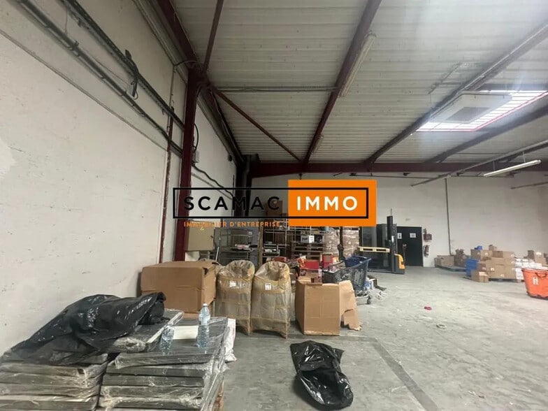 Local d’activités dans Franconville à louer - Photo de l’immeuble – Image 2 sur 13