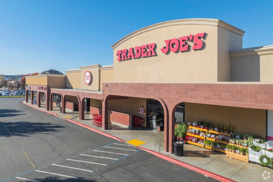 1070 E Stanley Blvd, Livermore, CA à louer - Photo de l’immeuble – Image 3 sur 17