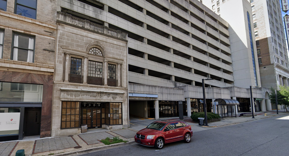 2008-2018 2nd Ave N, Birmingham, AL à louer - Photo de l’immeuble – Image 1 sur 5