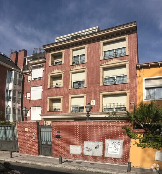 Immeuble residentiel dans Madrid, Madrid à vendre - Photo intérieure – Image 2 sur 9
