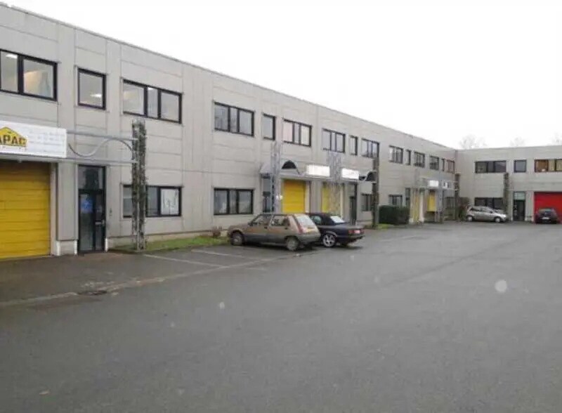 11 Rue Gustave Madiot, Bondoufle à louer - Photo de l’immeuble – Image 3 sur 8