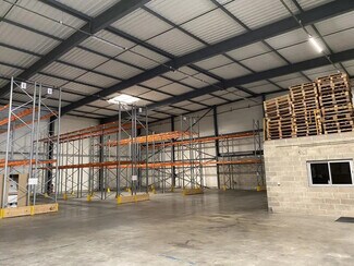 Plus de détails pour Bureau, Local d'activités à louer