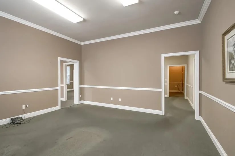 1330 Park Dr, Mandeville, LA à vendre - Photo intérieure – Image 3 sur 10