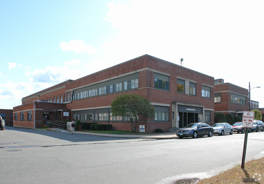 52-64 Oakland Ave, East Hartford, CT à louer - Photo principale – Image 1 sur 4