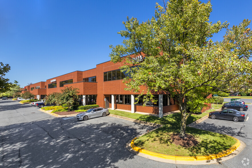 15870-15892 Gaither Dr, Gaithersburg, MD à louer - Photo de l’immeuble – Image 2 sur 6