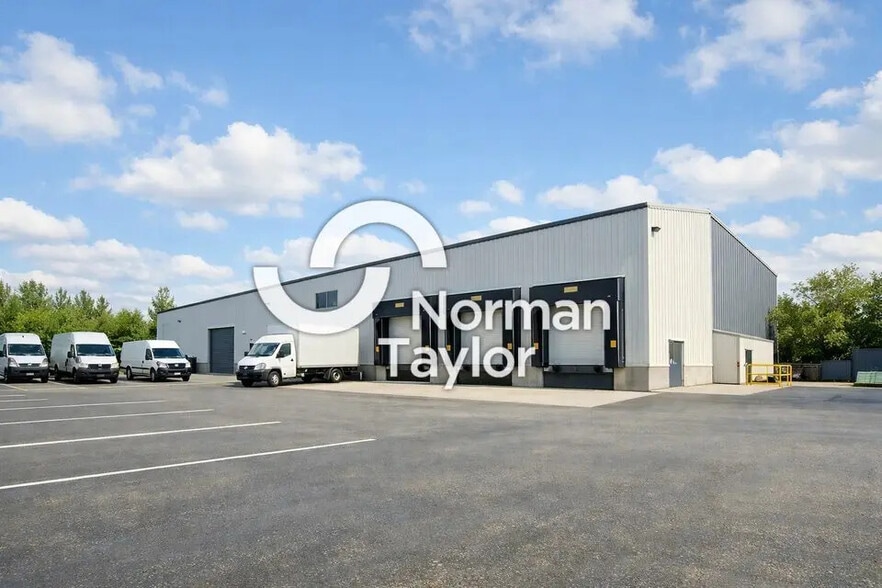 Local d'activités dans Peyrehorade à vendre - Photo de l’immeuble – Image 1 sur 4