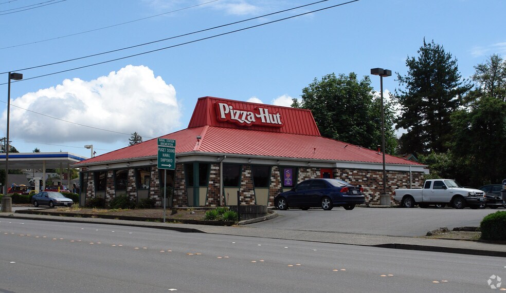 2119 6th St, Bremerton, WA à vendre - Photo principale – Image 1 sur 3